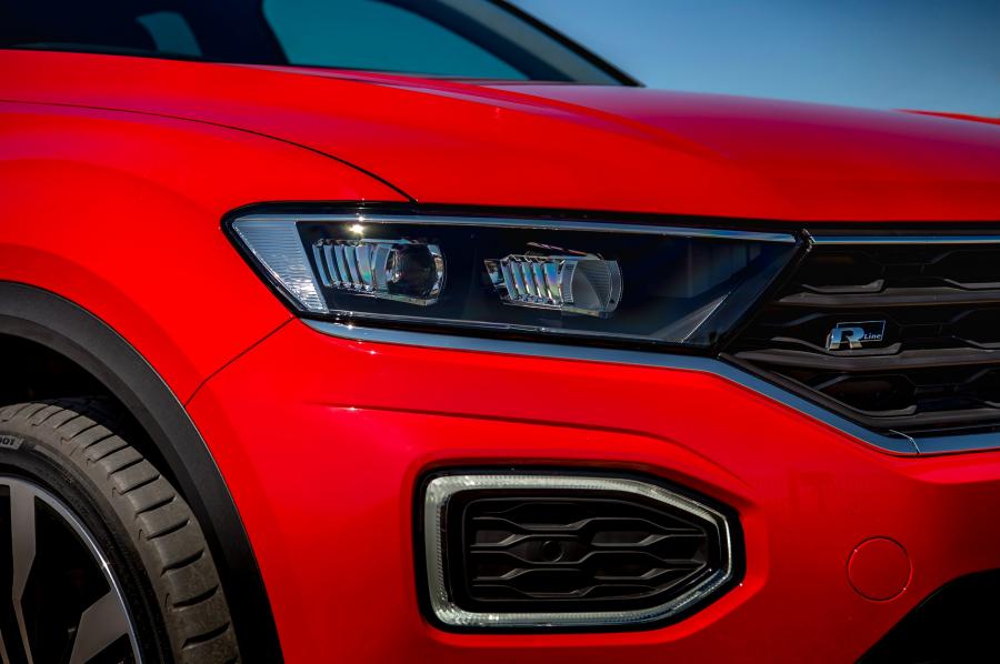 Детали экстерьера Volkswagen T-Roc R-Line 2017 года  (UK) (фото 2 из 33)